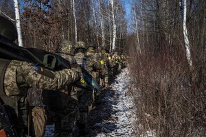 Военное положение в Украине продлили еще на месяц
