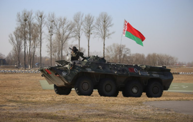 В Беларуси убеждают, что начат отвод десантников от границ