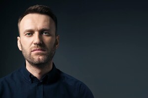 Московский суд приговорил Навального к 9 годам колонии строгого режима