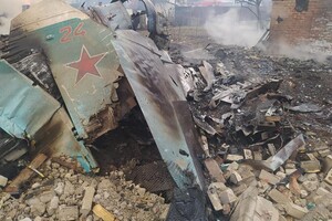 Над Мариуполем сбили российский самолет