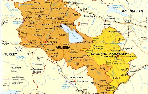 Вірменія заявила про порушення миру в Карабаху, Азербайджан заперечує