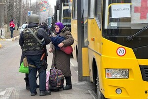 Із Сєвєродонецька та Лисичанська евакуювали ще пів тисячі українців