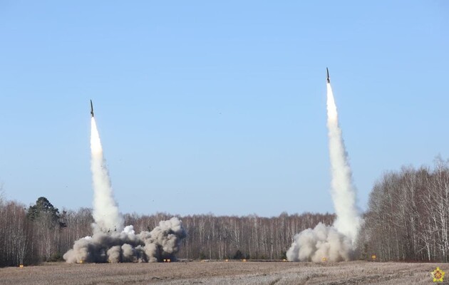 Російські війська запустили ракети по аеродрому на Хмельниччині