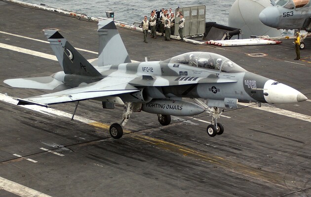 Фото ВМС США, зроблене старшим головним фотографом Мейтом Міллером