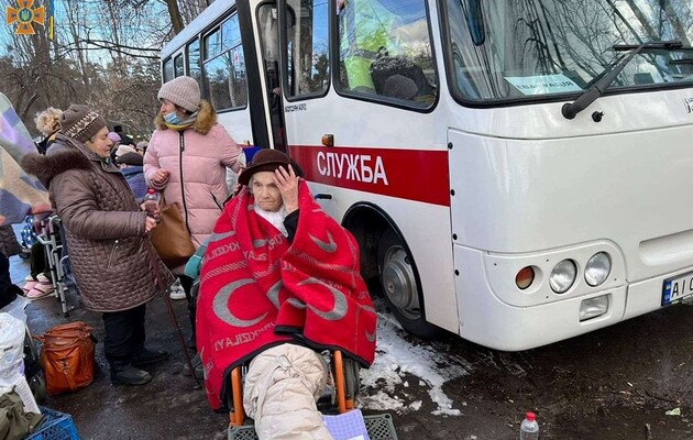 Сегодня из опасных регионов эвакуировали почти пять тысяч украинцев
