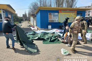 Рашисти вдарили по ж/д вокзалу в Краматорську: наслідки вибуху (фото, відео)