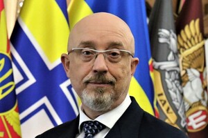 Министр обороны Украины призвал партнеров предоставить Украине оружие дальнего действия