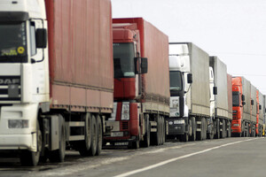 Весь грузовой автотранспорт из России и Беларуси обязали покинуть ЕС до 16 апреля