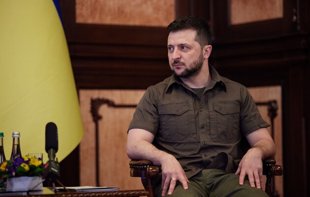 Зеленский считает, что Украина не должна терять возможность остановить войну дипломатическим путем