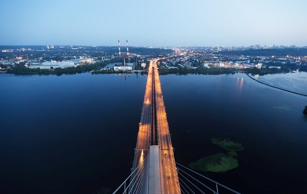 В Киеве открыли Южный мост для всех авто