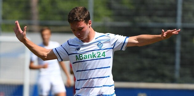 Уваров выступал за юношескую команду