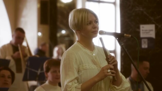 ONUKA и НАОНИ сыграли на вокзале в Киеве