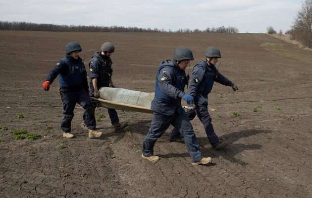Украине нужно больше взрывотехников для разминирования территорий – МВД
