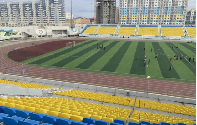 В России на стадионе демонтировали трибуны цвета флага Украины
