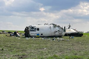 Один пілот загинув, ще два у лікарні: наслідки падіння транспортного АН-26 на Запоріжжі