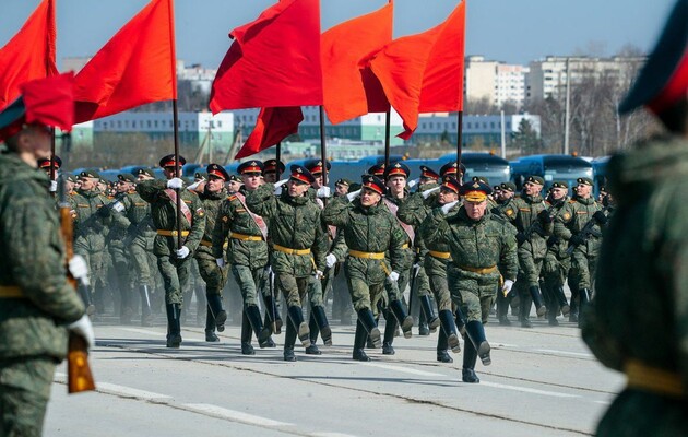 Россия хочет провести парад украинских военнопленных 9 мая