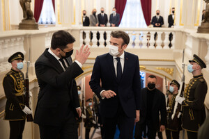 Байден и Зеленский поздравили Макрона с переизбранием