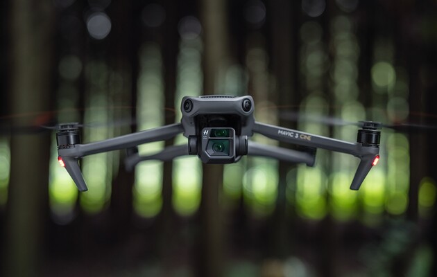 DJI тимчасово призупинить постачання дронів до Росії та України