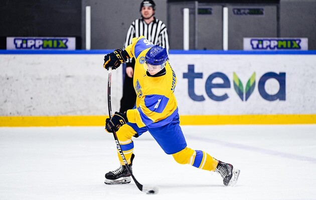 Сборная Украины по хоккею стартовала с разгромной победы на чемпионате мира