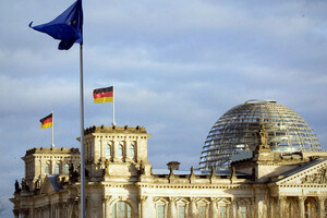 Парламент Германии одобрил предоставление Украине тяжелого вооружения
