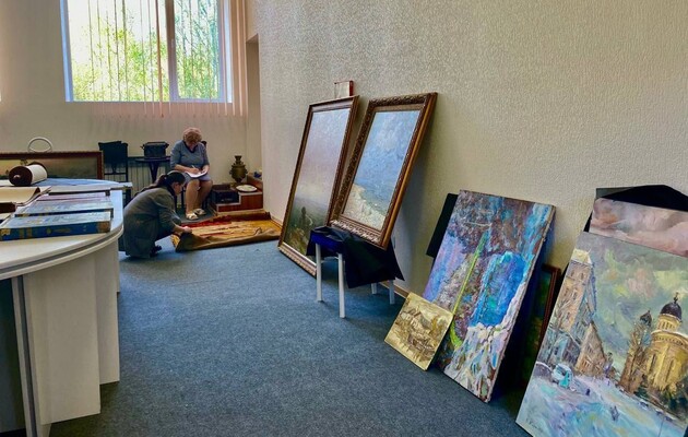 Оккупанты вывезли уникальные экспонаты из музеев Мариуполя