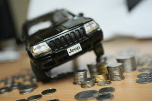 Размитнення автомобілів: українці все ще мають можливість купити вживане авто дешевше