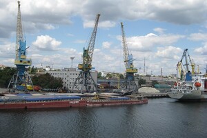 В Украине закрывают часть морских портов