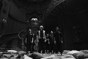 Kalush Orchestra сняли черно-белый клип на песню для «Евровидения» во львовском Доме ученых