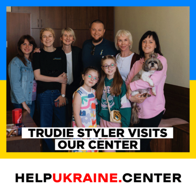 Жена Стинга Труди Стайлер встретилась в Польше с беженцами из Украины