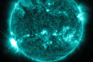 Мощная вспышка на Солнце привела к проблемам с радиосвязью на Земле