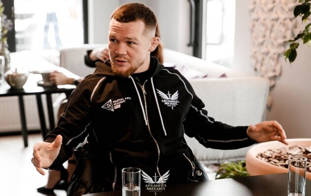 Известный российский боец UFC испугался выйти на бой с флагом РФ