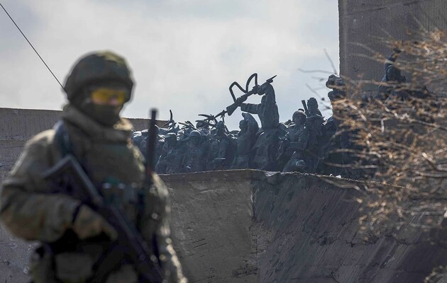 У Запорізькій області окупанти не дають забирати з поля бою поранених та загиблих українських військових — ОВА