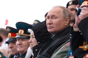 Politico: На День перемоги Путін ще більше брехав і вдавав, що він «миротворець»