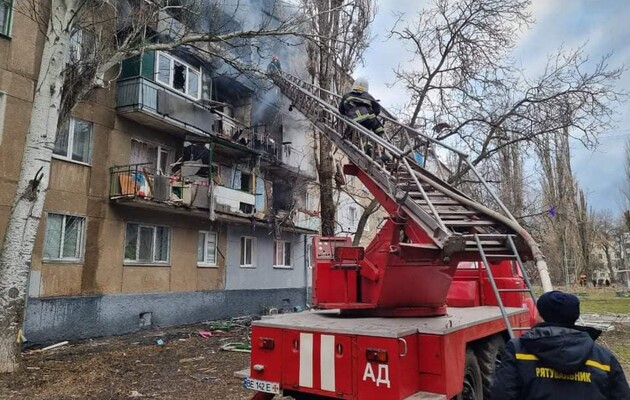 Оккупанты обстреляли Николаевскую область: 15 человек получили ранения