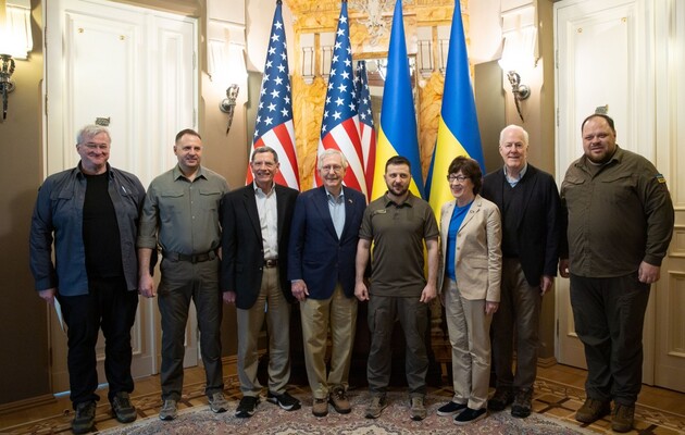 Зеленский в Киеве встретился с делегацией сената США