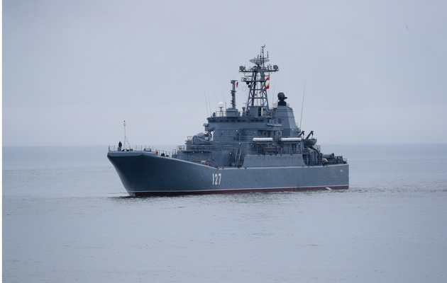 В Чорному морі перебуває п’ять десантних та два кораблі з крилатими ракетами РФ