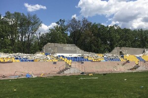Російські окупанти зруйнували стадіон у Харкові, на якому тренувалася збірна України