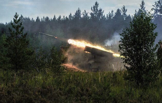 Оккупанты обстреливают Сумскую область из ракетных систем залпового огня