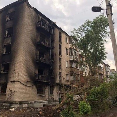 У Сєвєродонецьку внаслідок обстрілів в одній із багатоповерхівок загинуло четверо людей — голова ОВА