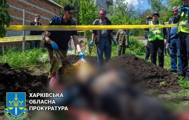 В Харьковской области провели эксгумацию тел убитых оккупантами гражданских жителей