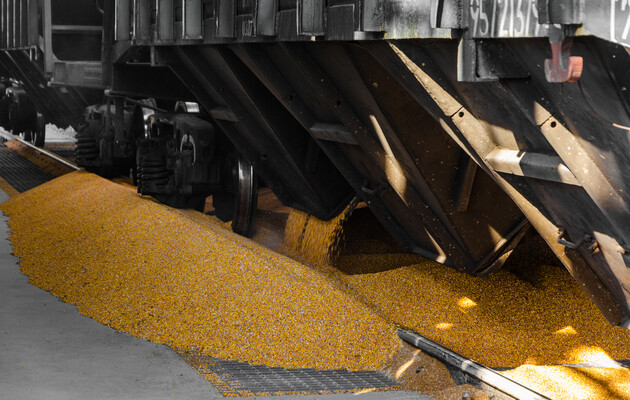 Повноцінно замінити експорт зерна сухопутним шляхом не вдасться, повідомляє британська розвідка