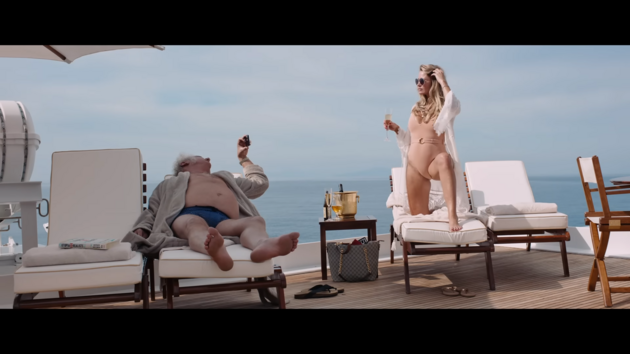 Кадр із трейлера фільму Рубена Остлунда "Трикутник смутку"