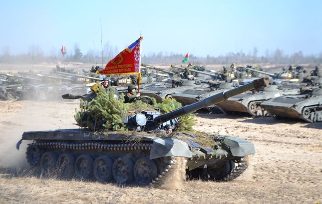 У Білорусі продовжили терміни перевірки бойової готовності військ