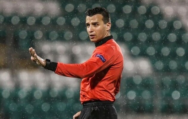 Глова - головний арбітр матчу