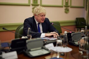 Борис Джонсон остается на посту премьер-министра Британии