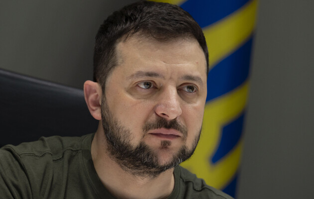 Зеленський: «Поки ми поступаємося технікою, тому не можемо дуже потужно просуватись вперед»