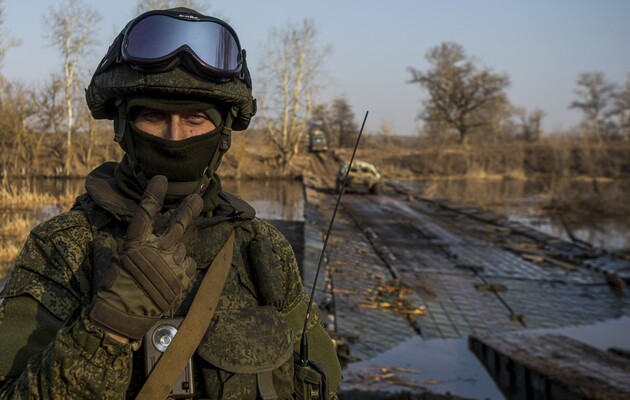 Пока Россия атакует Донбасс, на других фронтах ей приходится обороняться — британская разведка