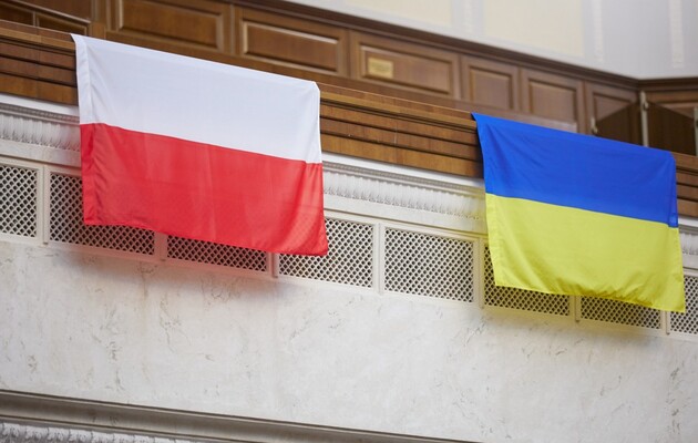 Кулеба с главой МИД Польши обсудил следующие поставки Украине тяжелого оружия