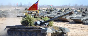 «Перехід з мирного на воєнний час»: Білорусь почала масові військові навчання