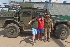 Британські бойові бронемашини почали прибувати до України